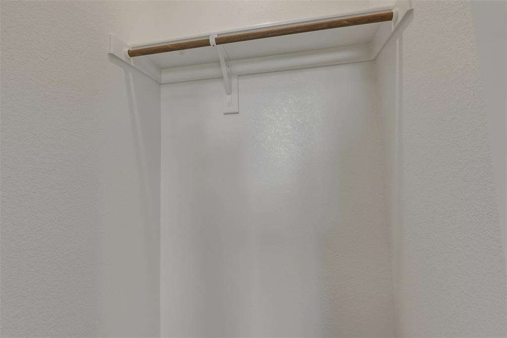 828 Elmstead Drive Property Photo 20