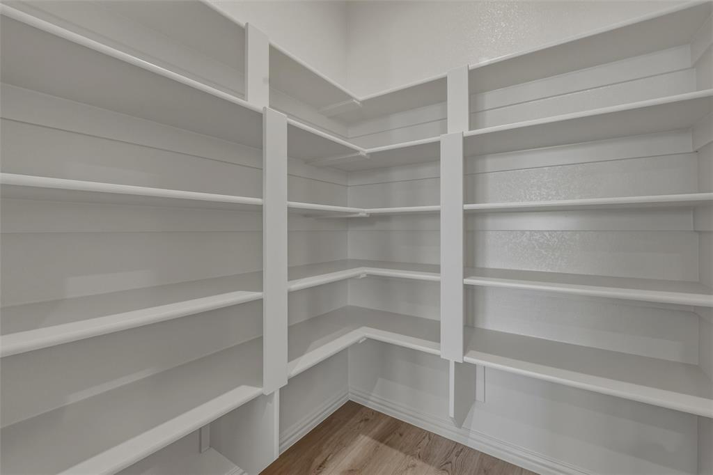 828 Elmstead Drive Property Photo 21