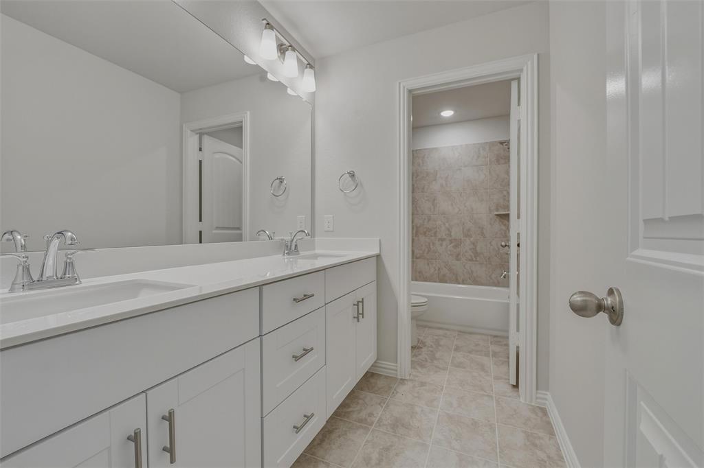 828 Elmstead Drive Property Photo 29