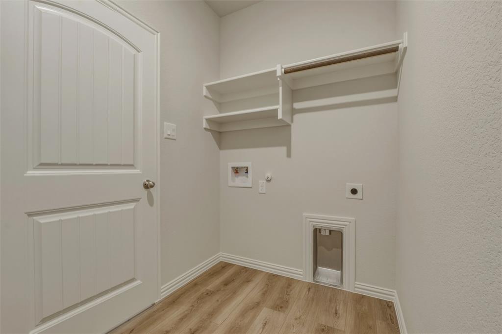 828 Elmstead Drive Property Photo 31