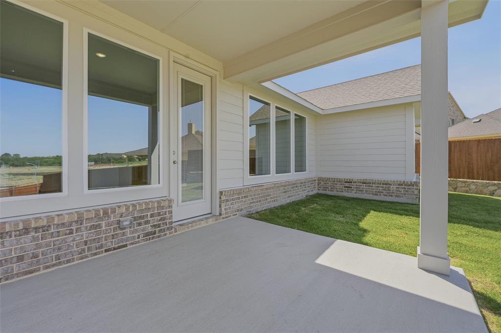 828 Elmstead Drive Property Photo 33