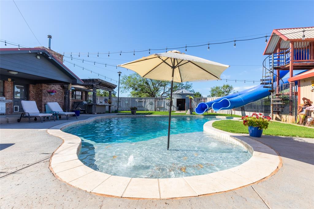 426 S Elmdale Property Photo 12