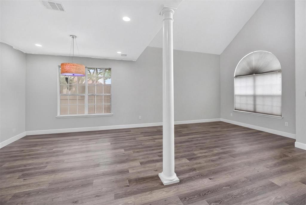 5314 Somerset Drive Property Photo 7