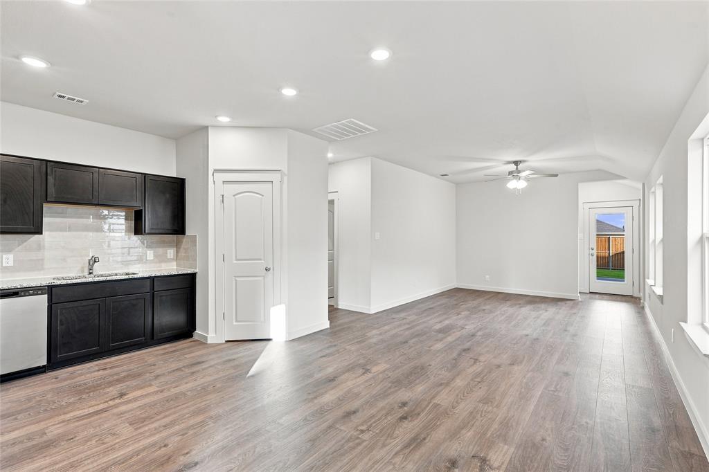 1760 Glacial Beech Place Property Photo 4
