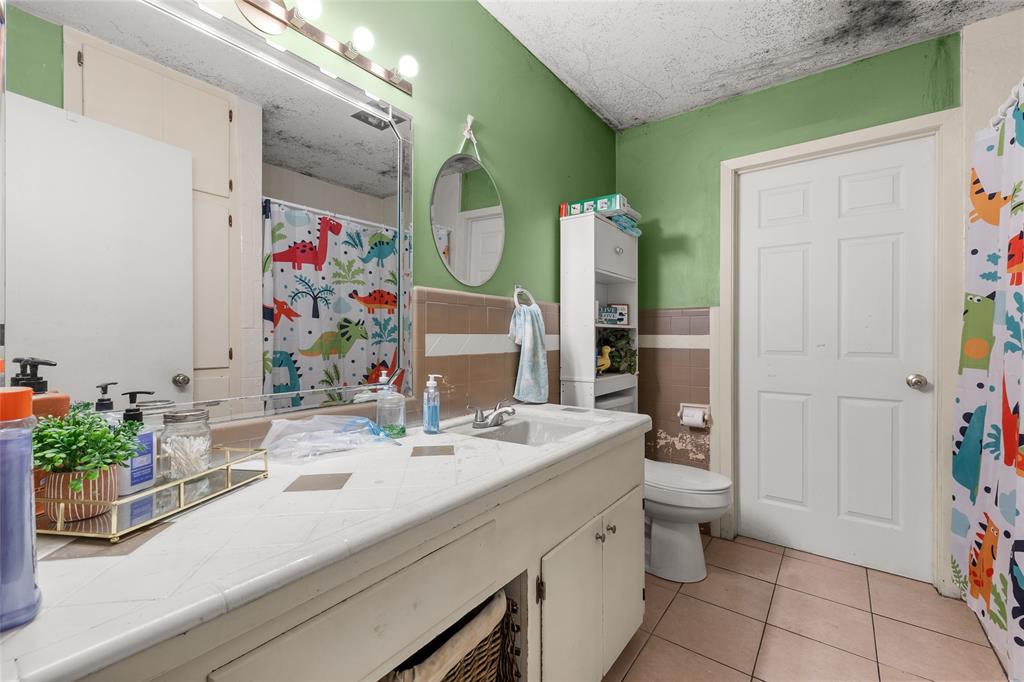 2510 Wychelm Drive Property Photo 12