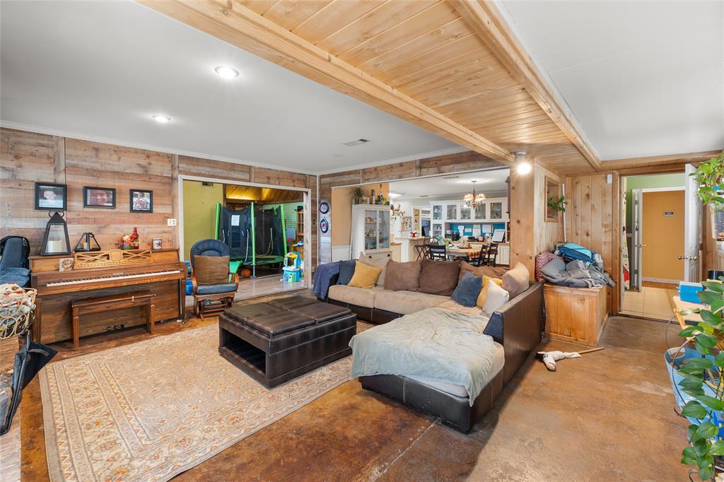 2510 Wychelm Drive Property Photo 14