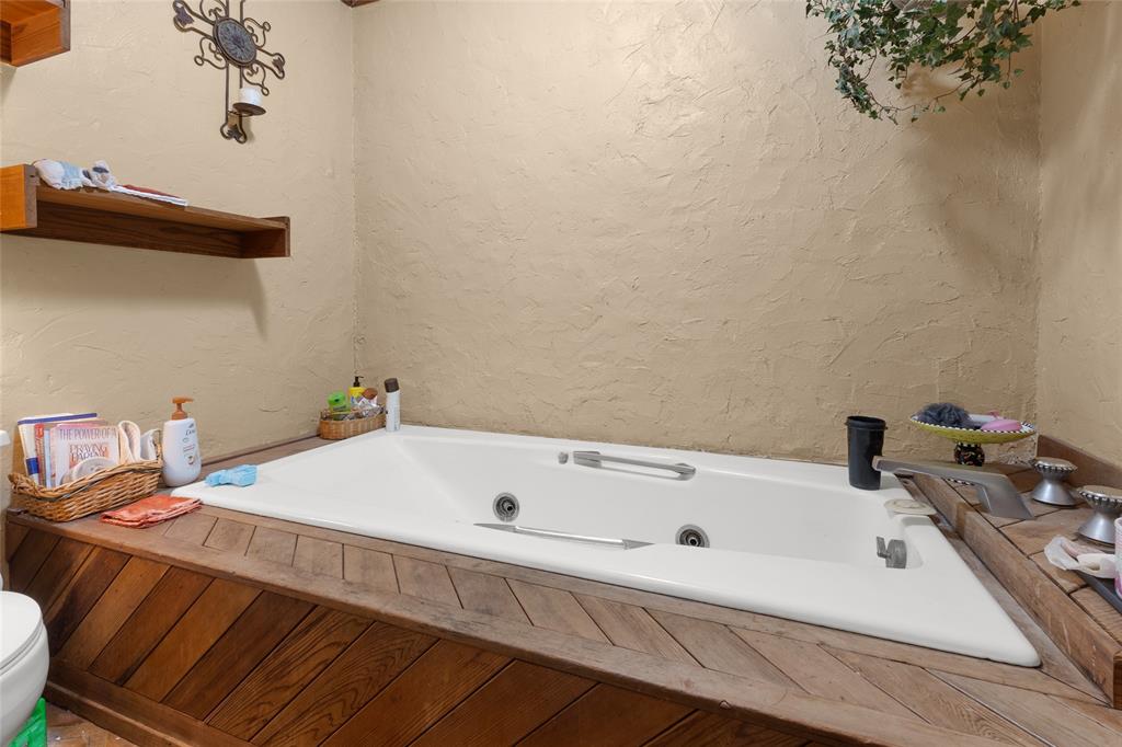 2510 Wychelm Drive Property Photo 23