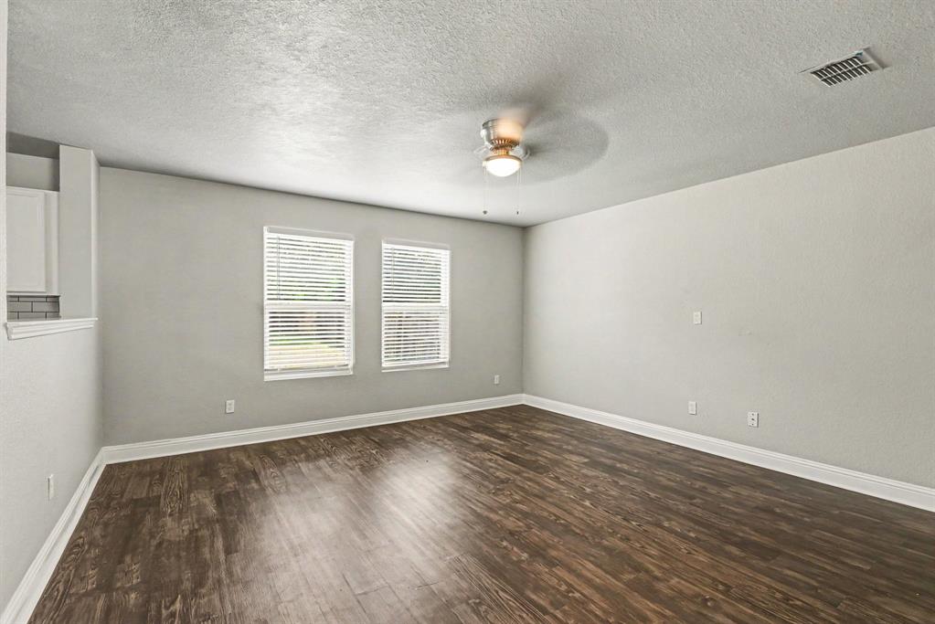 4956 Water Ridge Lane Property Photo 6