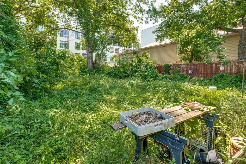 520 W 9th Street Property Photo 7