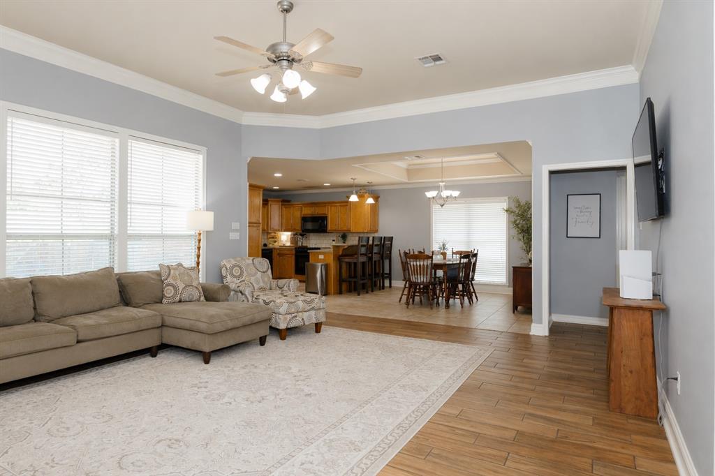 9106 Summer Tree Circle 1 Property Photo 5