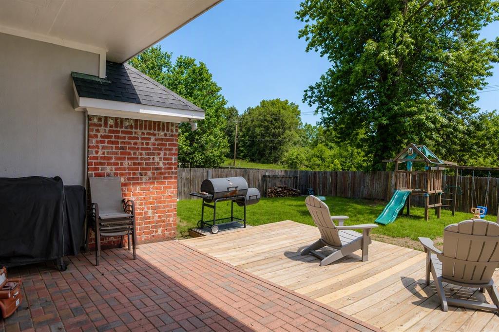9106 Summer Tree Circle 1 Property Photo 20