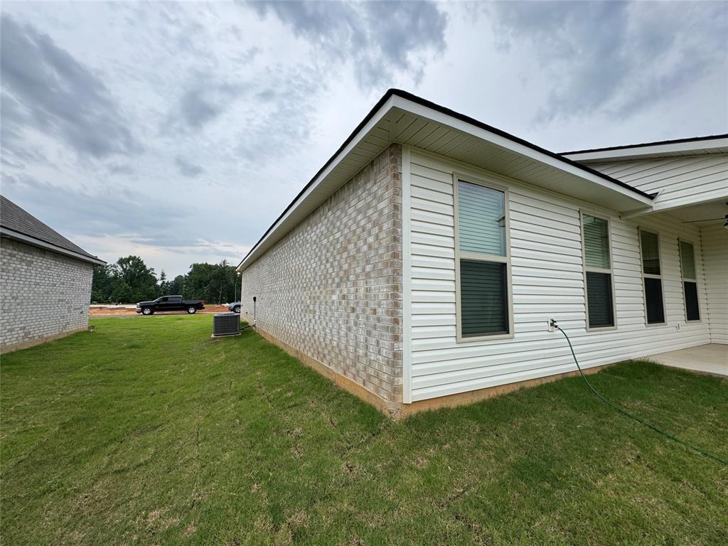 607 Cabernet Property Photo 4