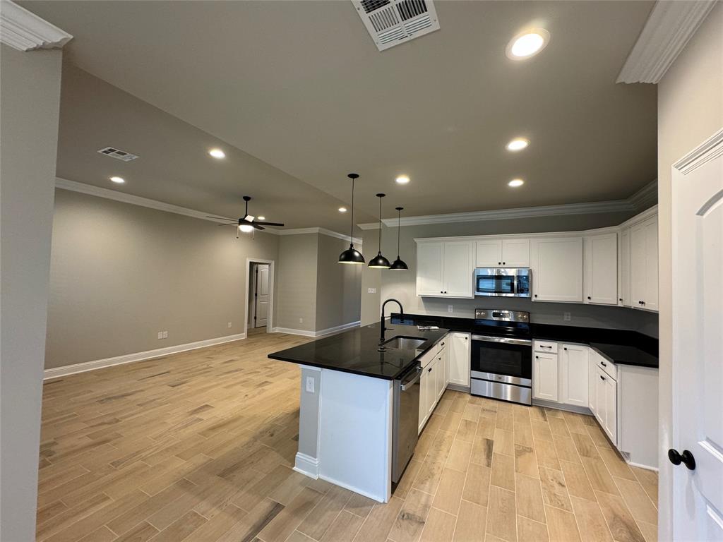 607 Cabernet Property Photo 9