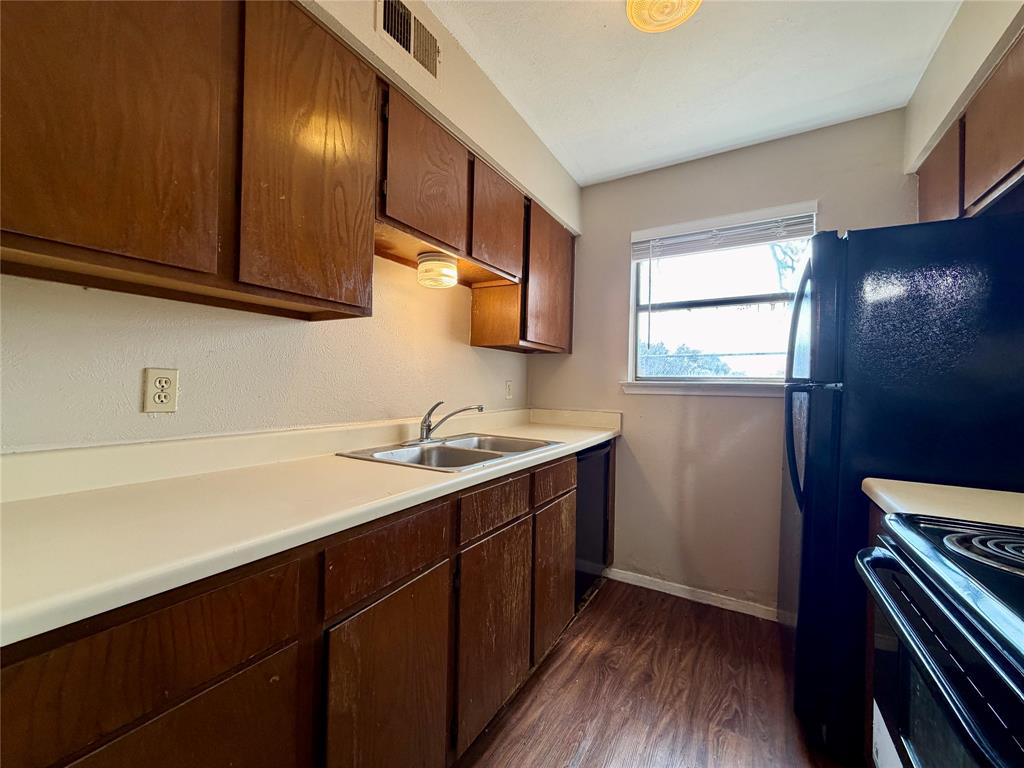 2526 W Prairie Street 108 Property Photo 1