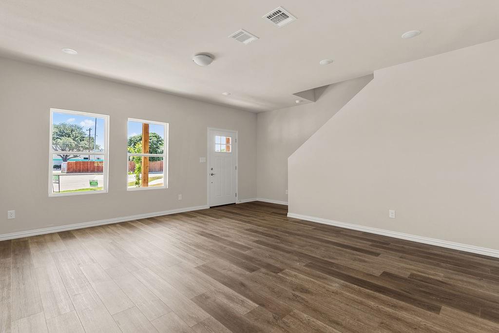 3849 Kimbo Road Property Photo 5