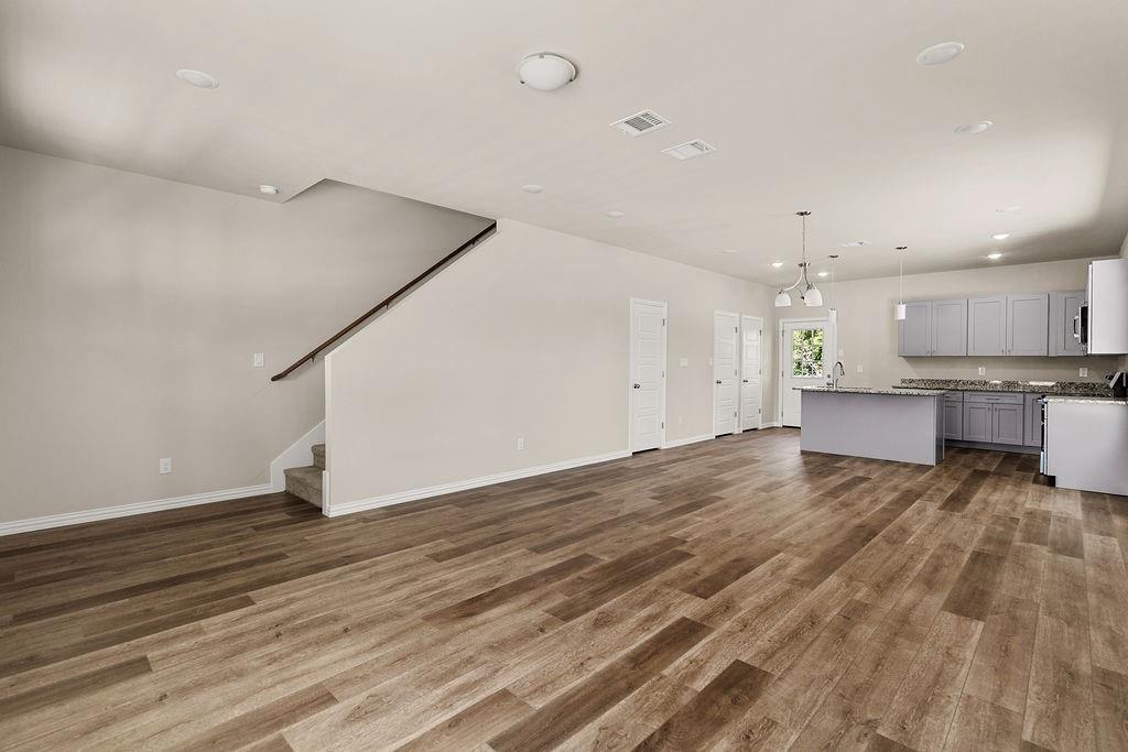 3849 Kimbo Road Property Photo 6