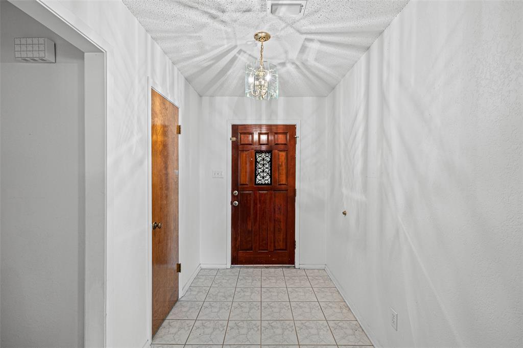 4208 Indian Creek Court Property Photo 8