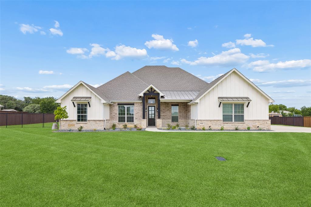 1009 Tobey Court Property Photo 6