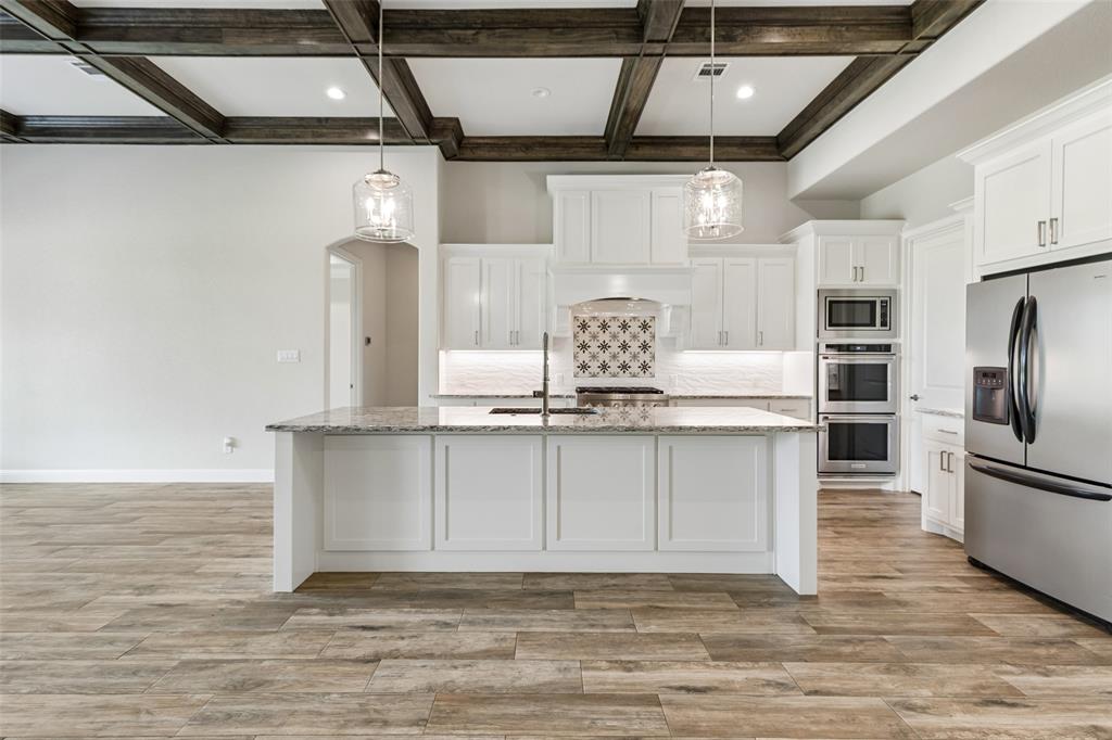 1009 Tobey Court Property Photo 10