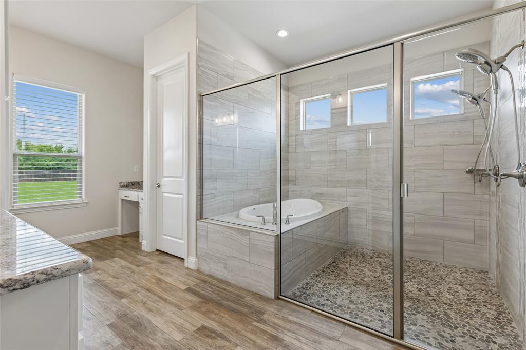1009 Tobey Court Property Photo 16