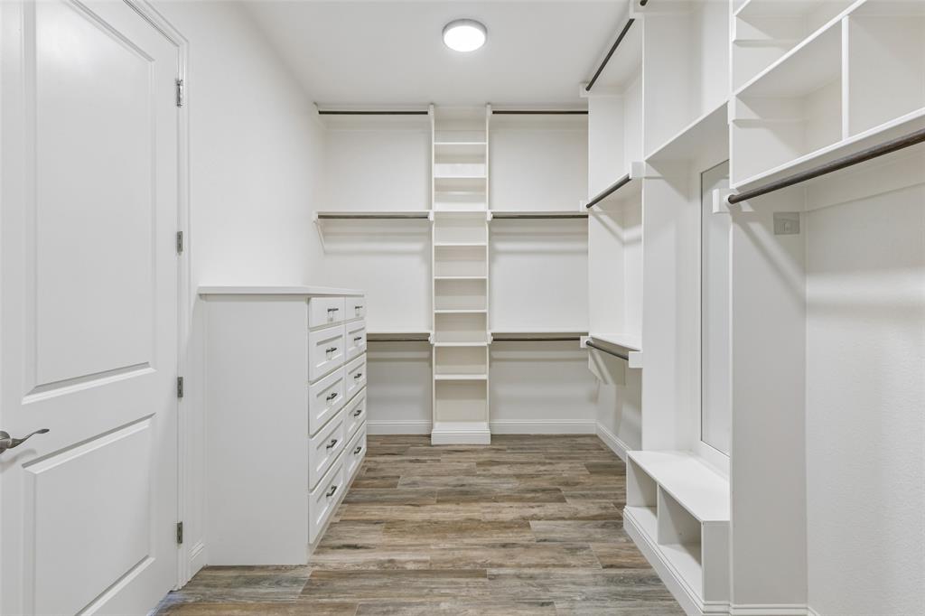 1009 Tobey Court Property Photo 18