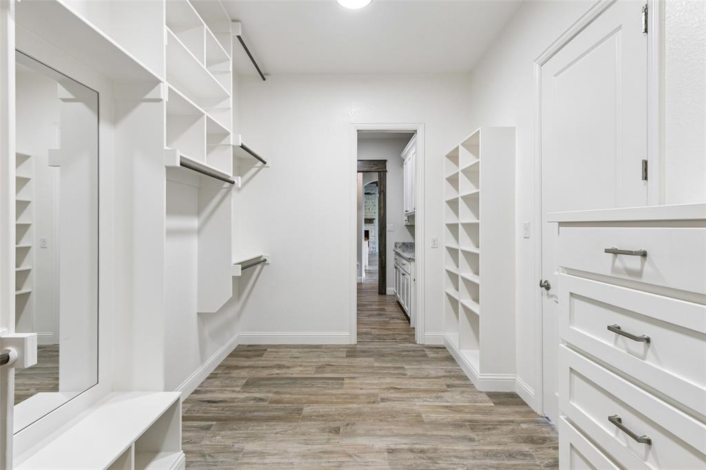 1009 Tobey Court Property Photo 19