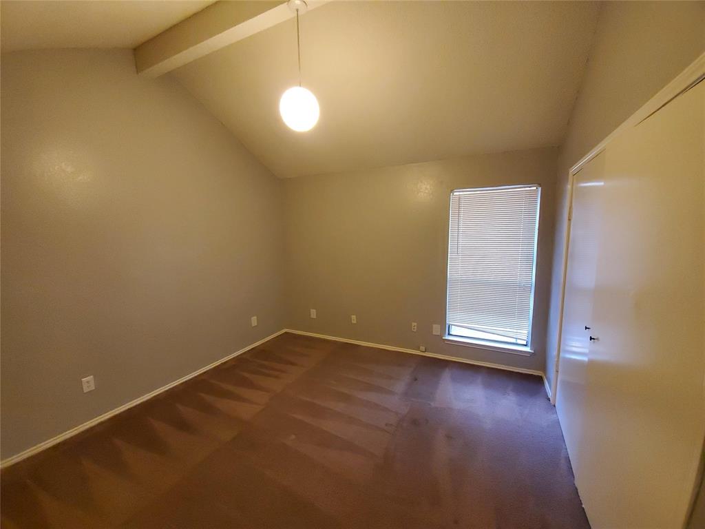 10212 Hillhouse Lane Property Photo 7