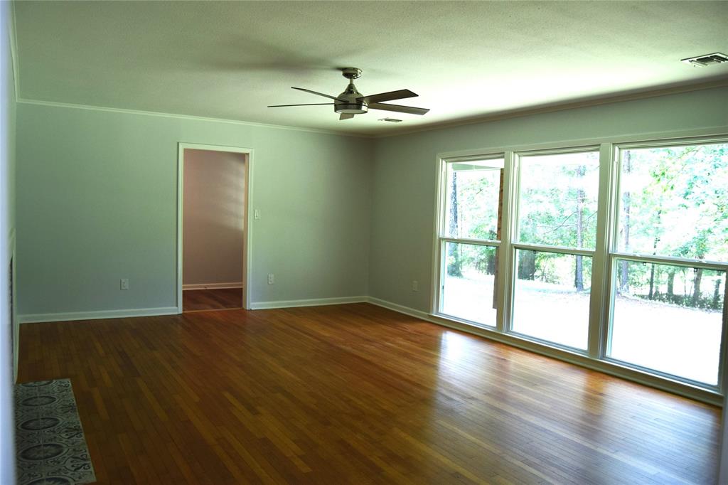 159 Chrislo Drive Property Photo 8