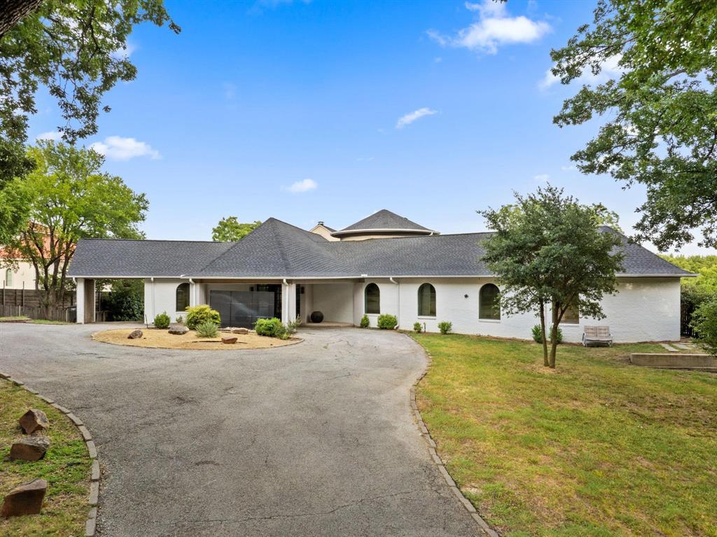 8542 Meadowbrook Drive Property Photo 1