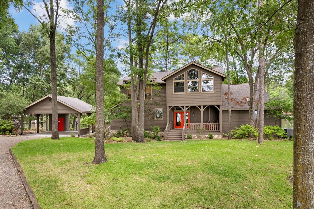 785 Windy Point Drive Property Photo 1
