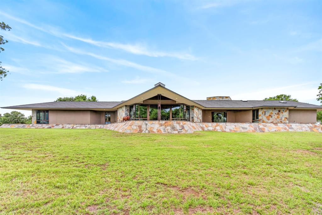 1080 N Greenbrier Road Property Photo 1