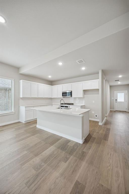 748 Brightstar Drive Property Photo 10