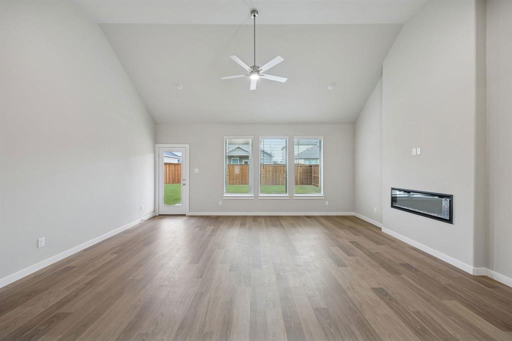 748 Brightstar Drive Property Photo 16