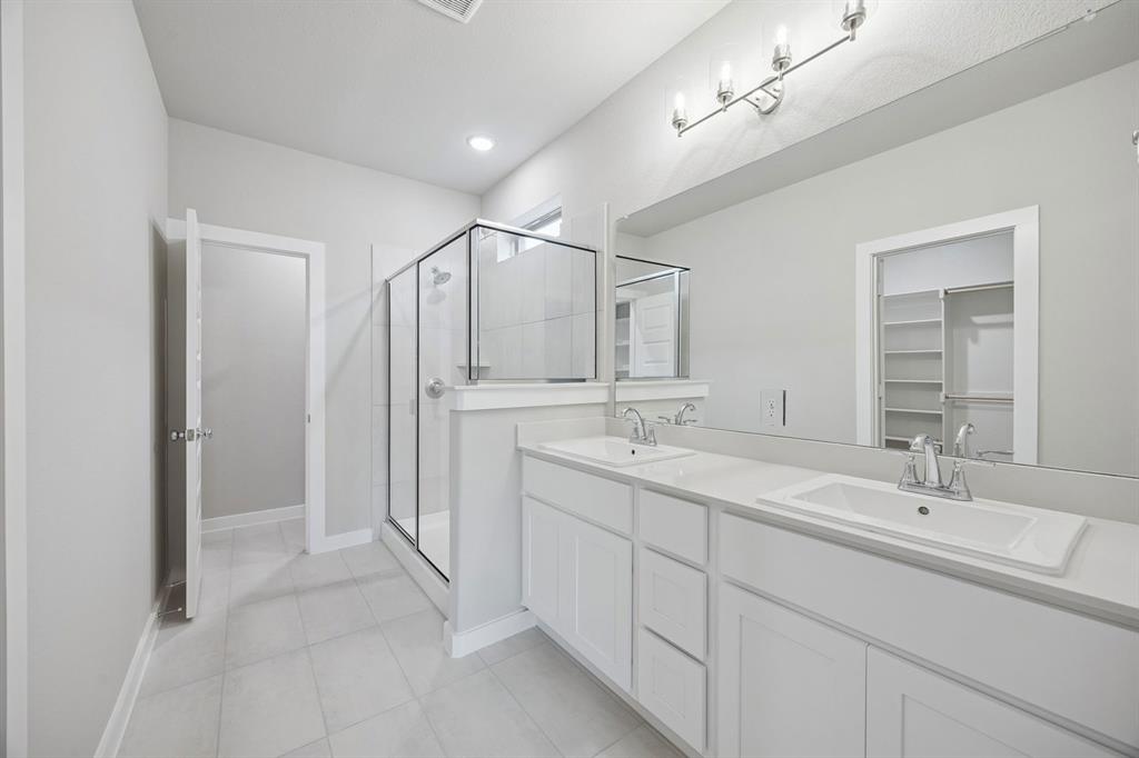 748 Brightstar Drive Property Photo 21