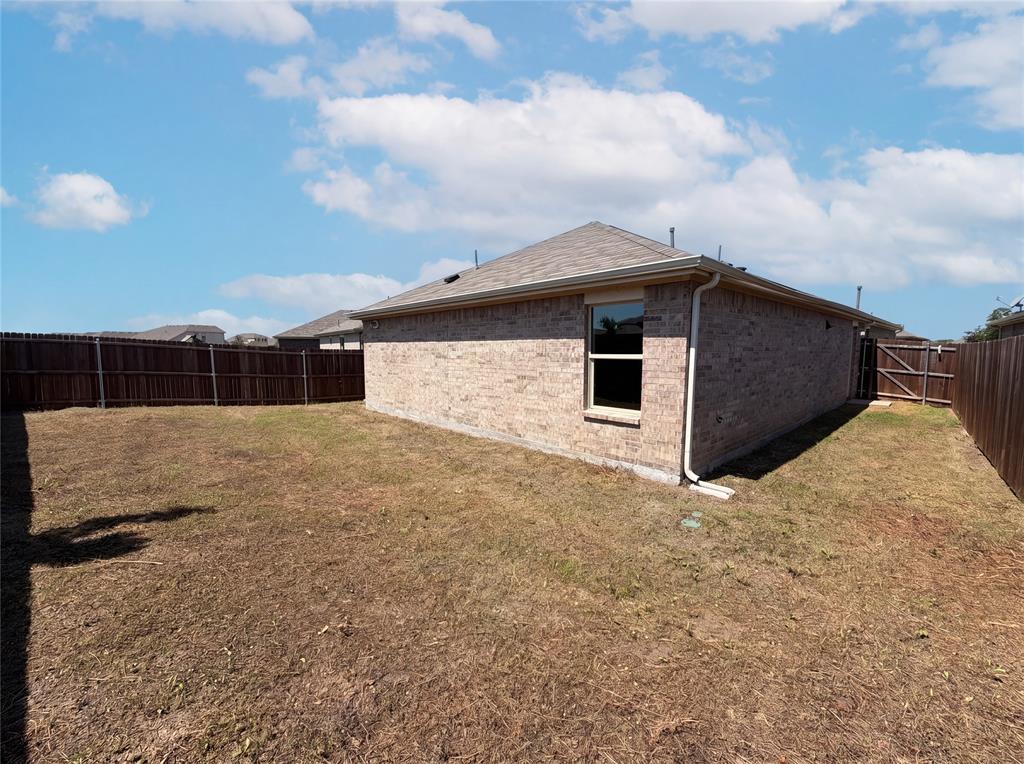 2214 Nightgrove Circle Property Photo 5