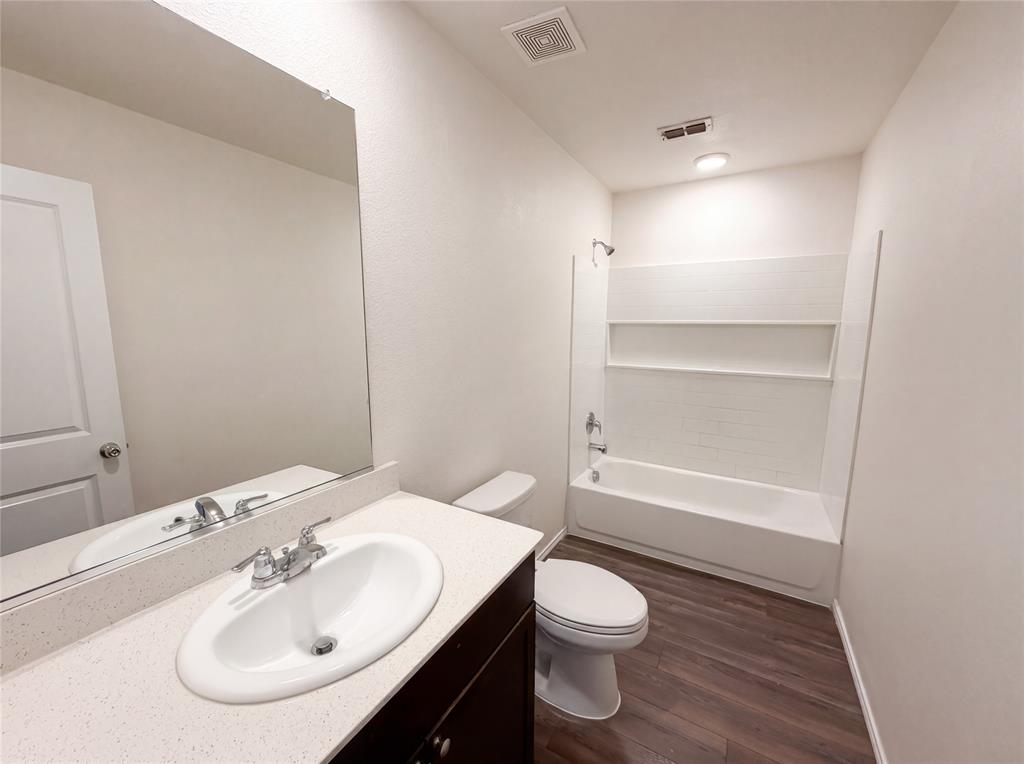 2214 Nightgrove Circle Property Photo 8