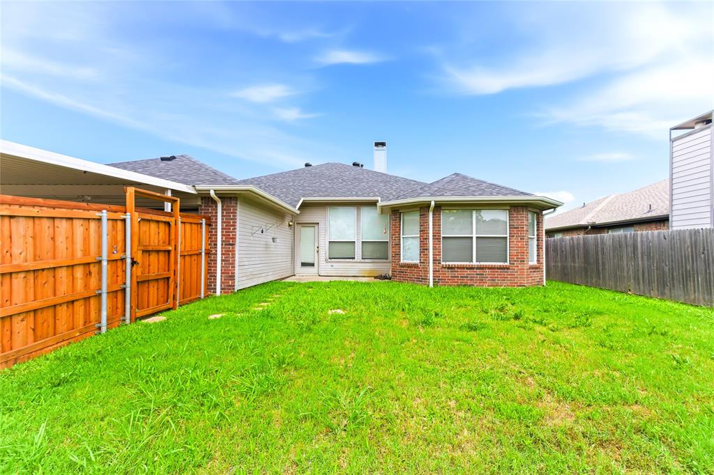 2720 Preston Creek Property Photo 4