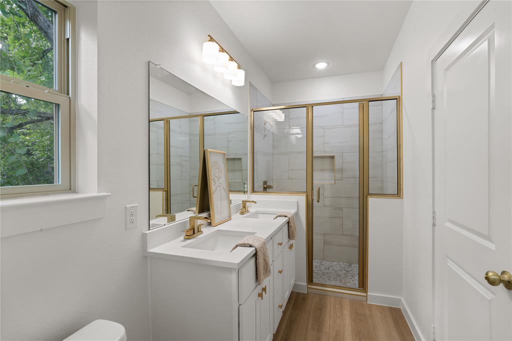 1708 Talton Avenue Property Photo 4