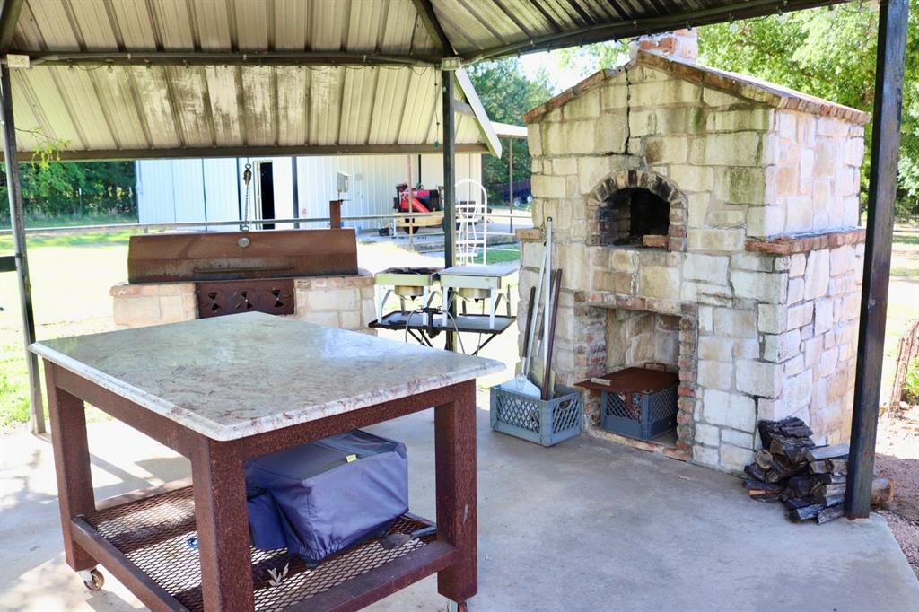 387 County Road 2101 Property Photo 32