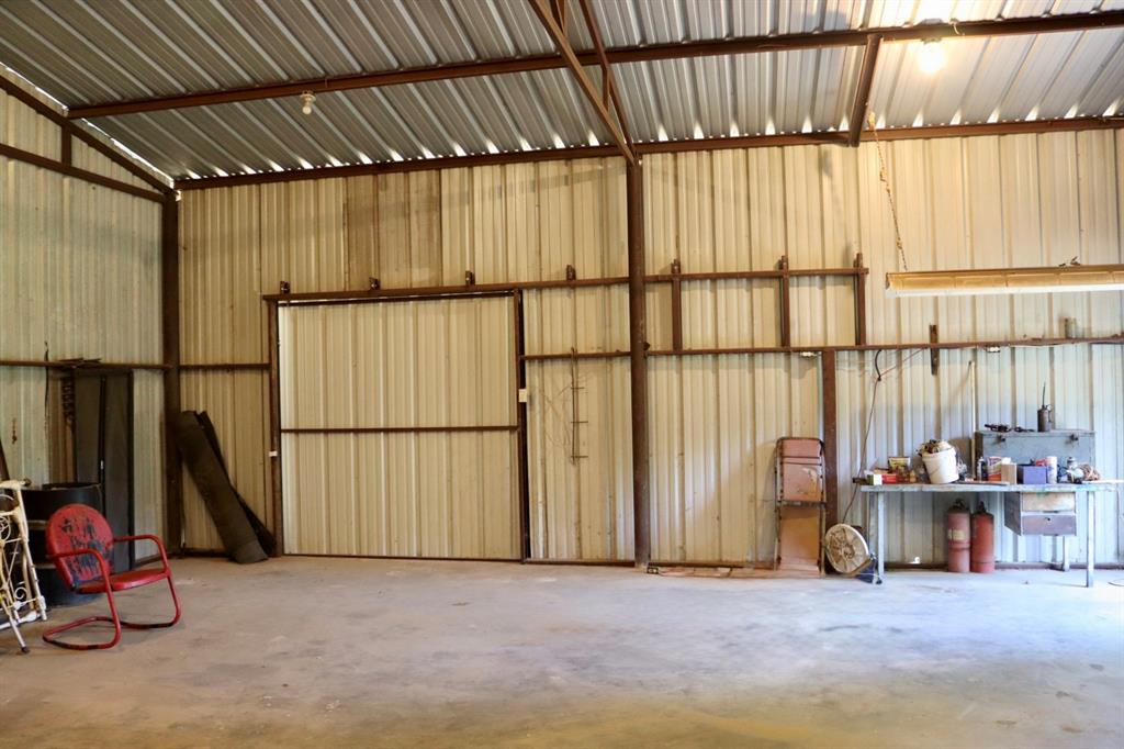 387 County Road 2101 Property Photo 39