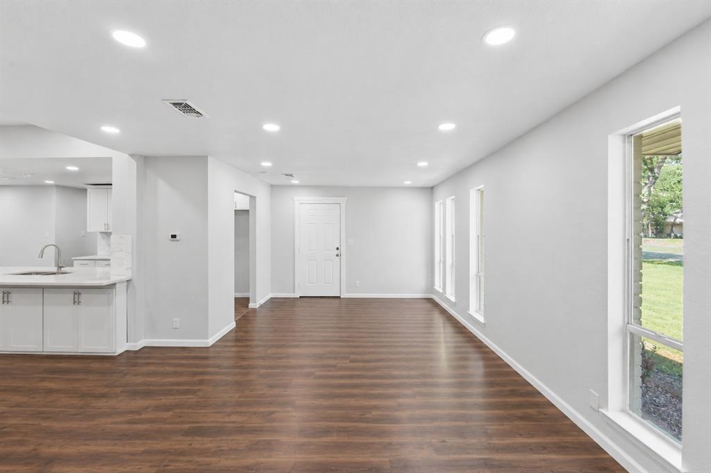 1917 Toplea Drive Property Photo 6