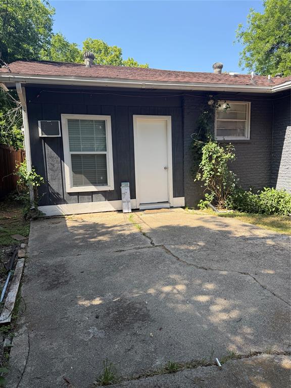 2436 Lockhart Avenue Property Photo 1