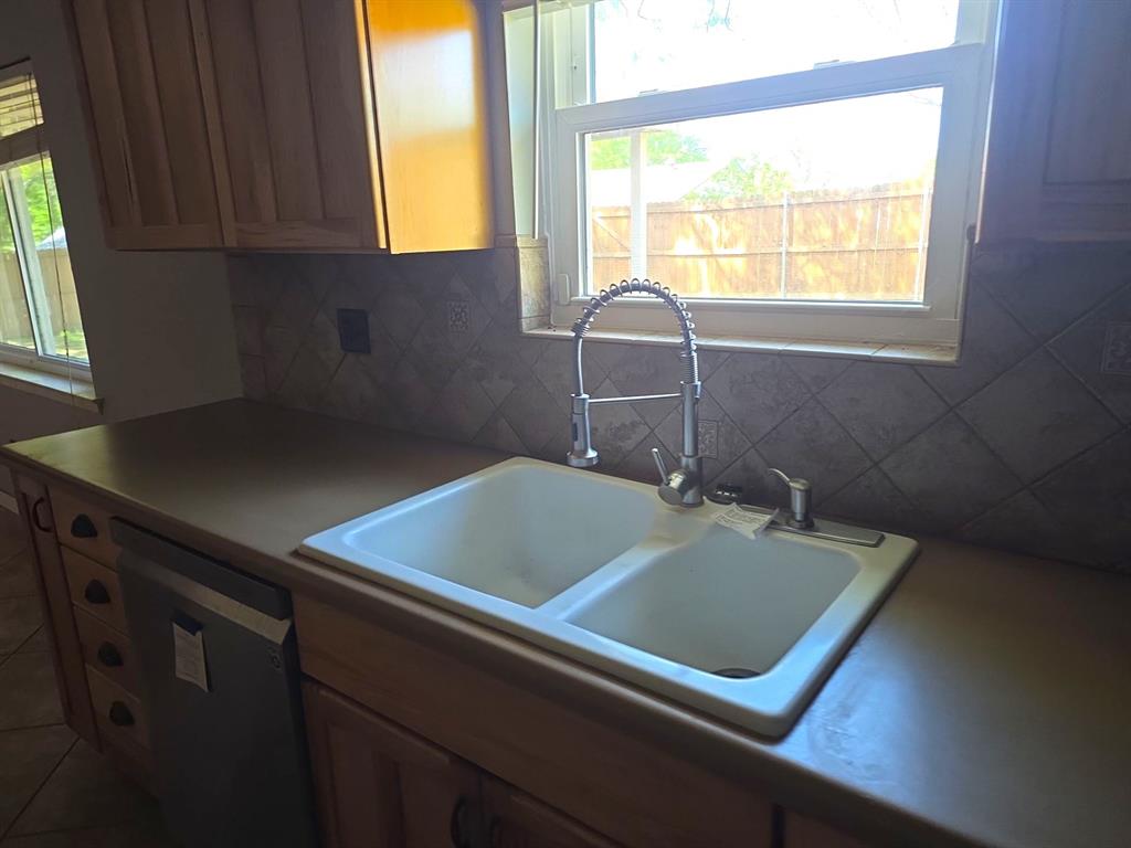 1900 26th Avenue Property Photo 5