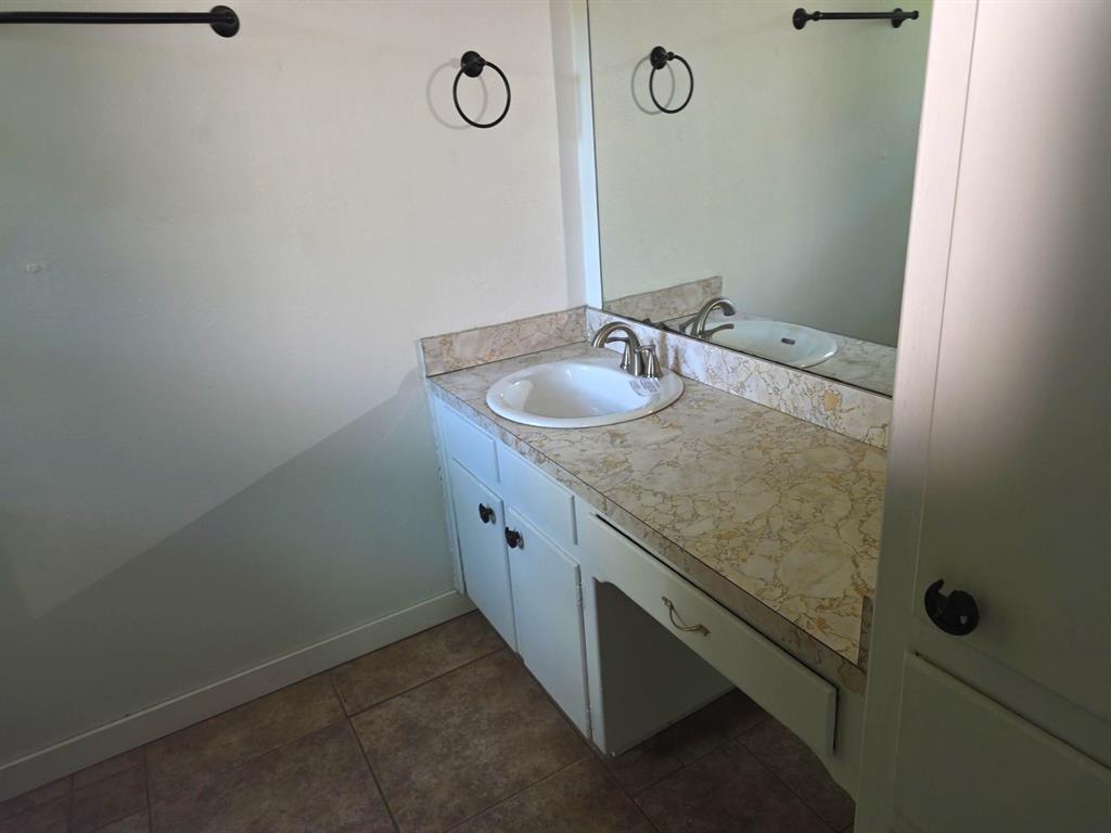 1900 26th Avenue Property Photo 8