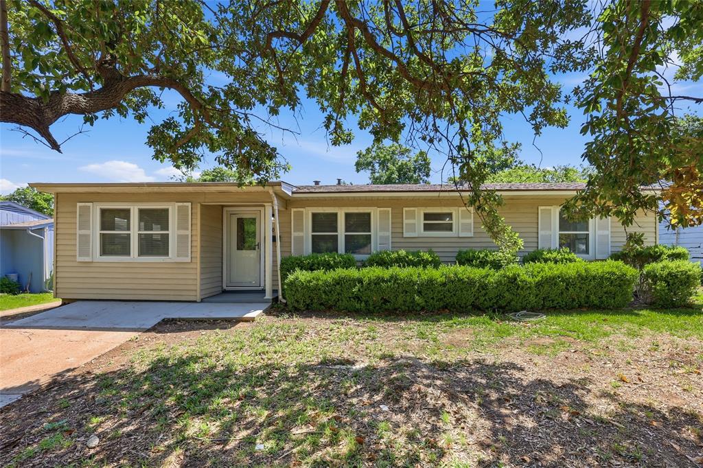 807 Highland Drive Property Photo 1