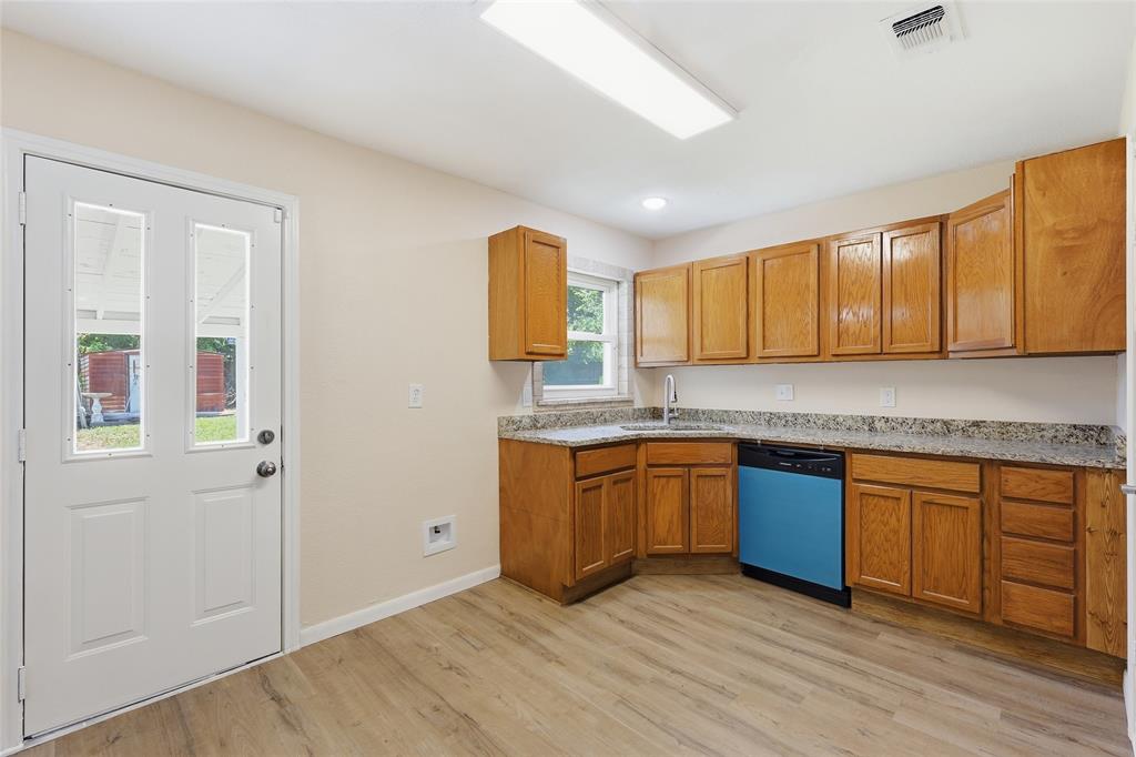 807 Highland Drive Property Photo 14