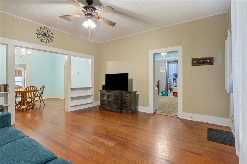102 S Hogan Street Property Photo 7