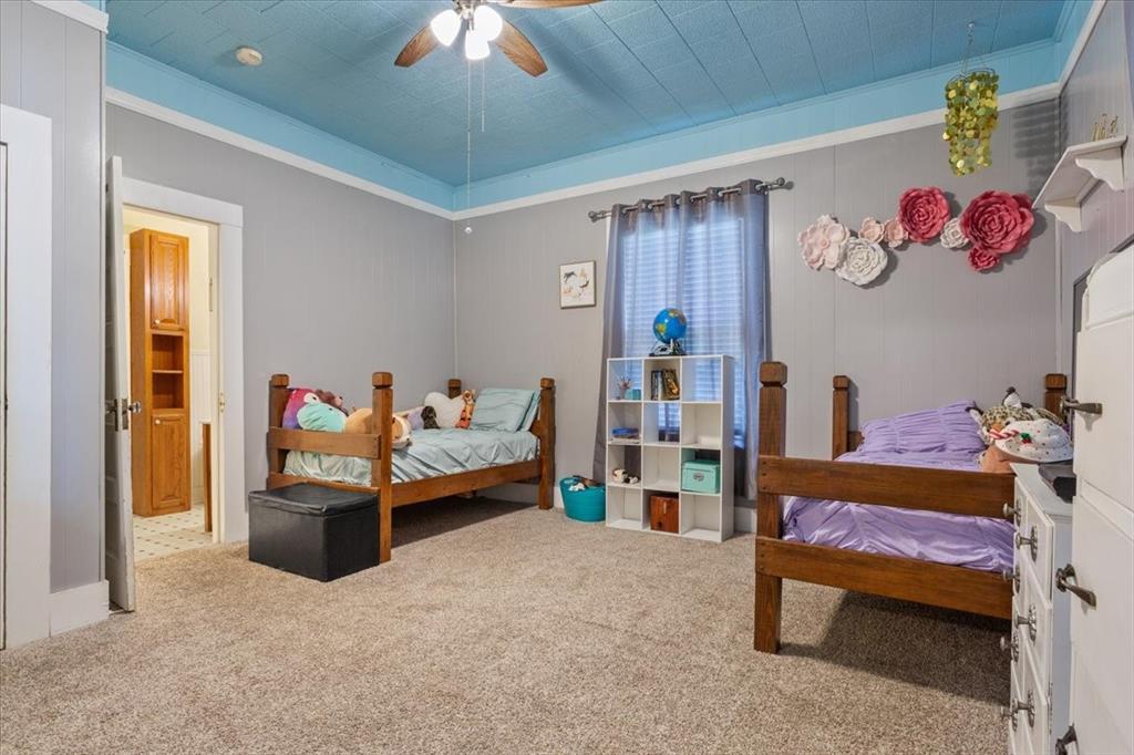 102 S Hogan Street Property Photo 19