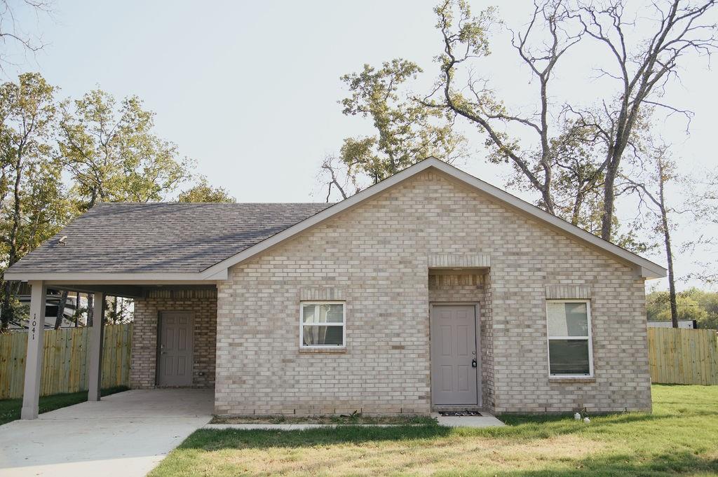 1041 Hillburn Drive Property Photo 1