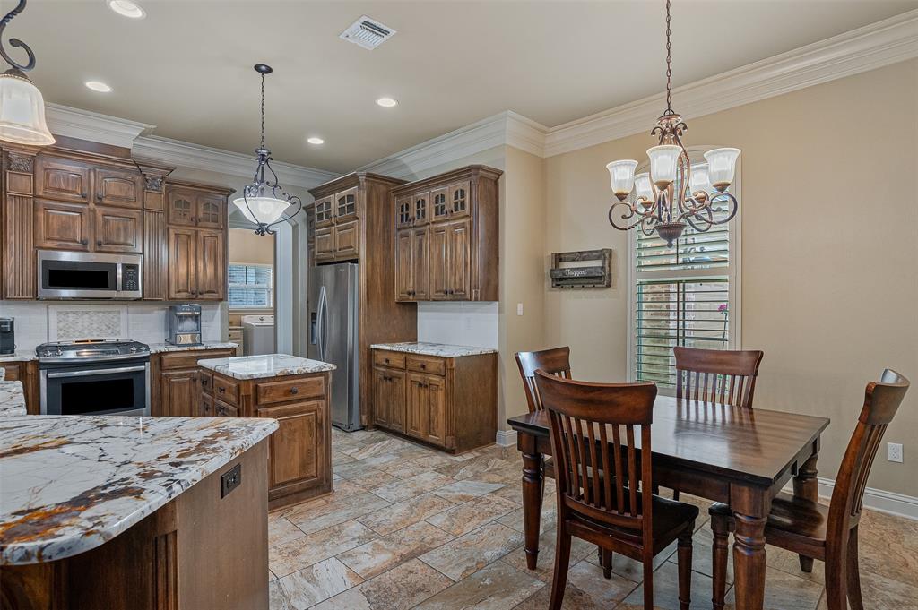 672 Dumaine Property Photo 5